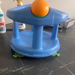 Baby Bath Seat & Wyze Indoor Camera