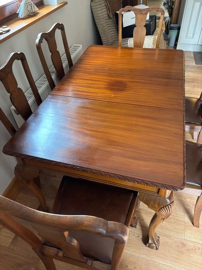 Solid kitchen table and chairs