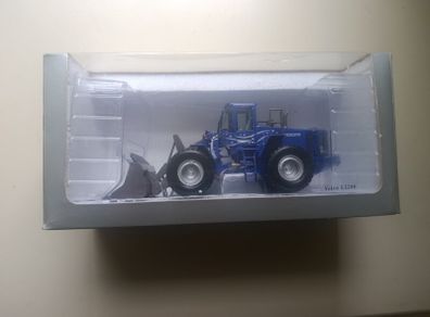 Motorart Diecast Model Volvo L.220E