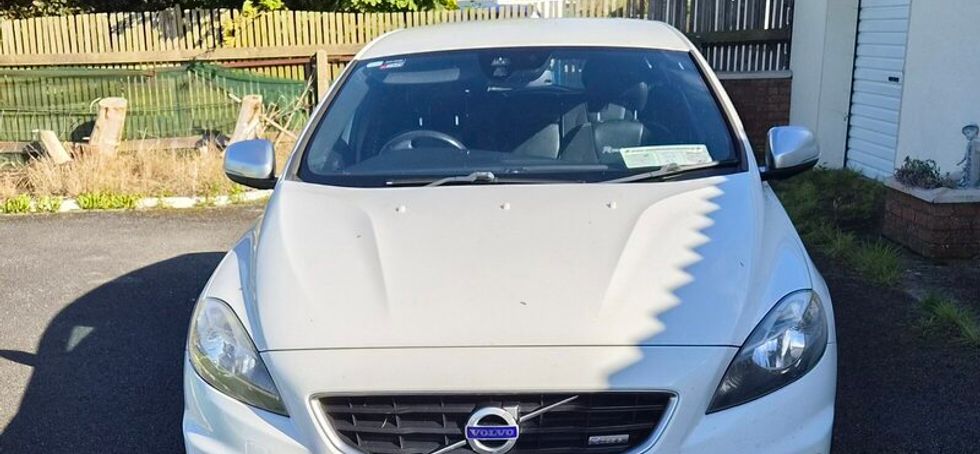 Volvo v40