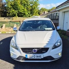 Volvo v40