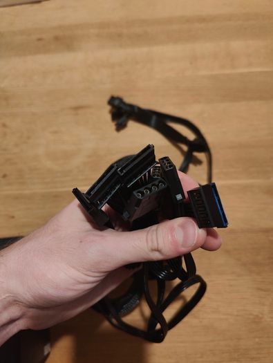 PCCOM SI Series 650W 80+ Bronze Power Supply PCIe connectors