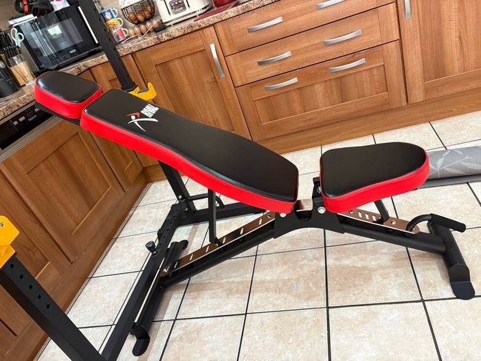 Large Weightlifting Bundle, New Weight Bench, Squat Rack, Gym, 100kg Metal Weights / Barbell Set, Dumbbells, Mat And More!