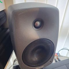 Genelec 8030c Pair + Genelec 8000-333b Table Stands