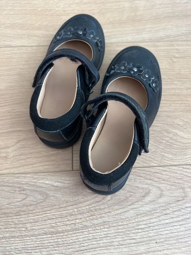shoes school