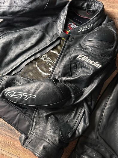 RST motorcycle uniform