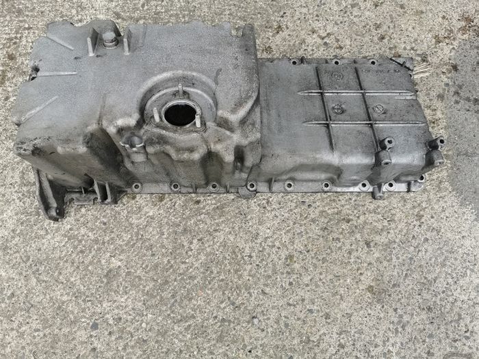 Oil pan / sump e60 e61 e63 e64 e65 e66
