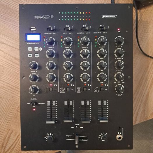 3 Dj mixers