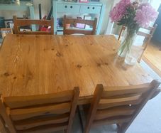 Table-extendable with 6 chairs