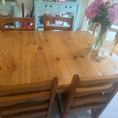 Table-extendable with 6 chairs
