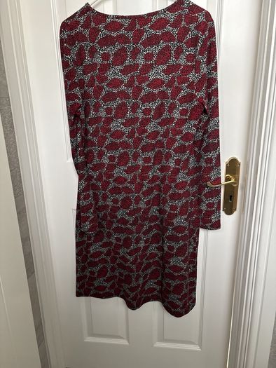 Isle Collection Dress Size 16