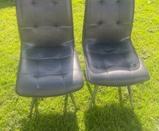 Dining room chairs x2