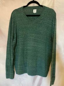 Gap V Neck sweater - size L