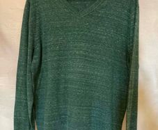 Gap V Neck sweater - size L