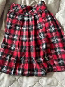 Pretty plaid skirt size 14