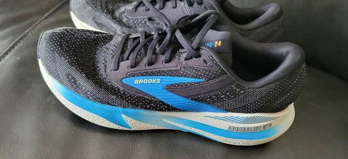 Brooks Adrenaline GTS 24 running shoes - UK 10.5