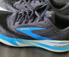 Brooks Adrenaline GTS 24 running shoes - UK 10.5