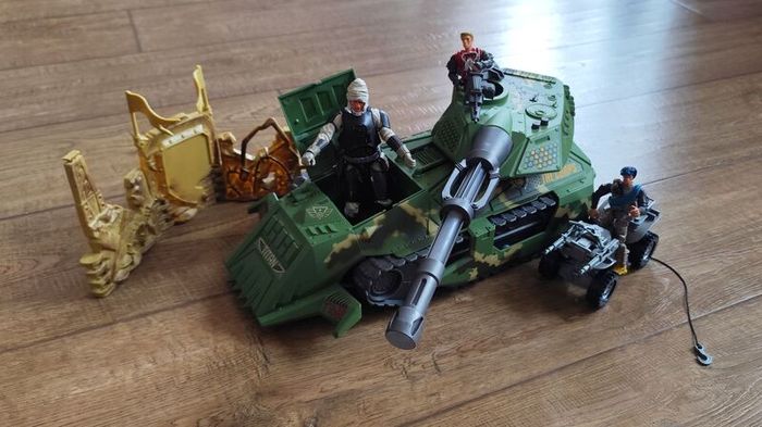 The Corps. Titan Tank with Soldiers. PlaySet