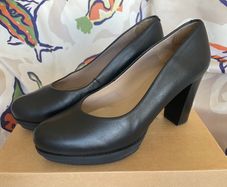 UNISA Black Leather Court Heels