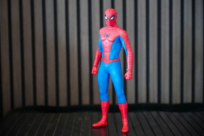 Hot Toys Spider-Man - Classic Suit - VGM48 - 1/6 Scale