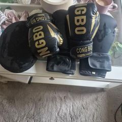boxing gloves male and female. And pad