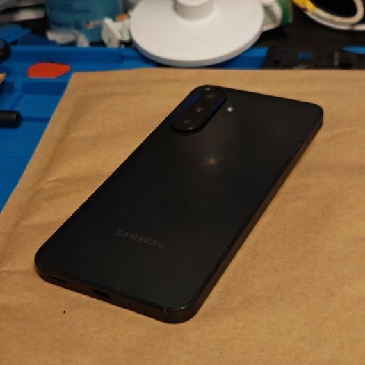 Samsung Galaxy A17 - 128GB - Black - Dual SIM - Defect - Works