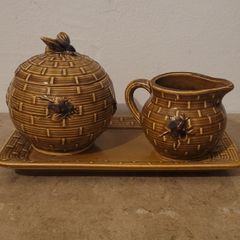 Vintage bumblebee glazed ceramic set