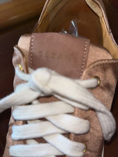 Sesame trainers / Runners. Gold colour, material type size 5.5