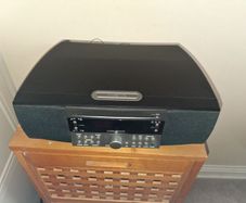 Creative radio and cd player