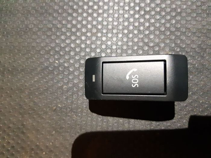 Bmw 5 Series E60 E61 E63 E64 Lci Emergency Call Sos Switch Button 6918478