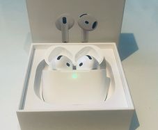apple AirPods 4