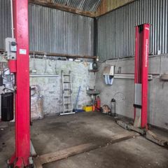 phoenix 4 ton lift