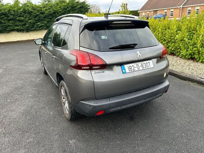 2018 Peugeot 2008 1.2 petrol with warranty