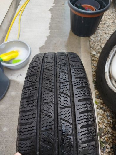 4 x Fiat Ducato Steel Wheels with Brand New Pirelli Carrier 215 70 R15C Tyres