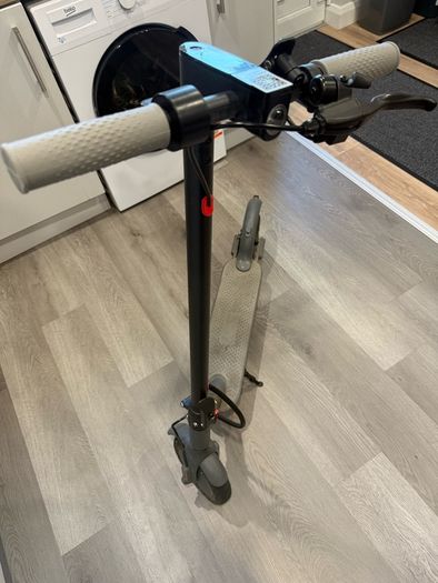 Keemigo Electric Scooter 350W - For Parts / Repair