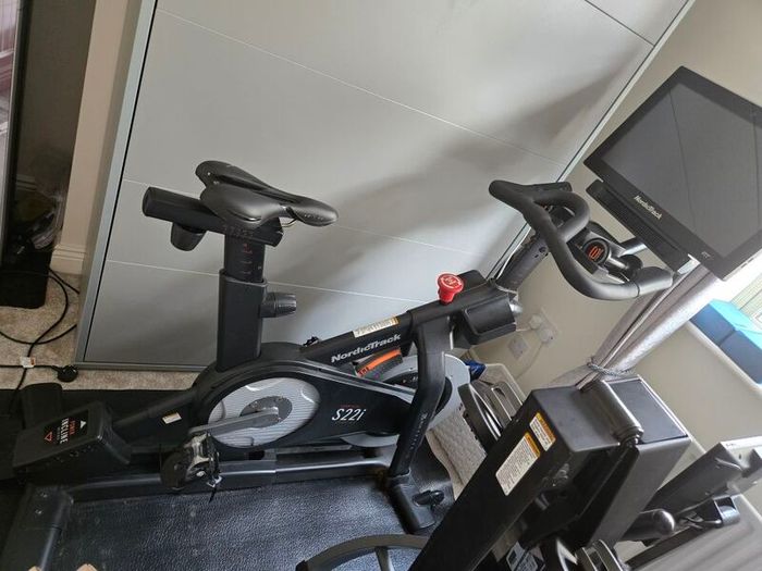 Nordic track S22i spin bike