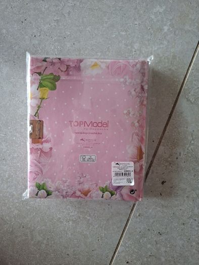BNIP Top Model Diary witb Lock and Key