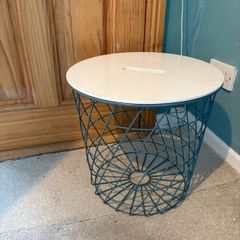 Basket with lid