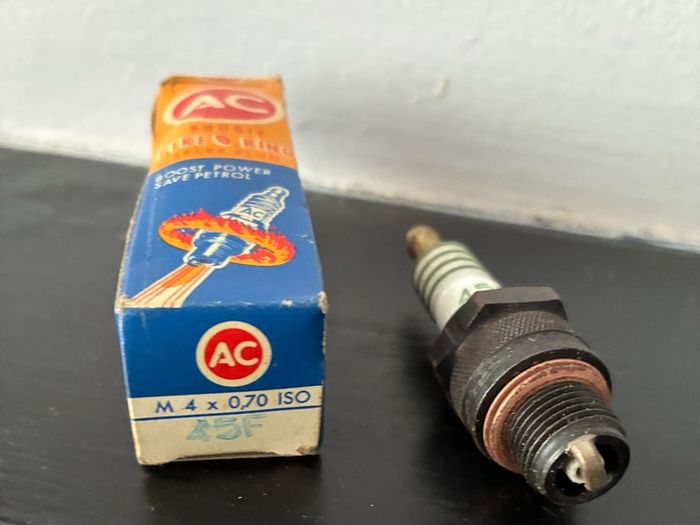 Vintage AC Fire Ring 45F Spark Plug
