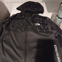Mens North Face coat(size small)