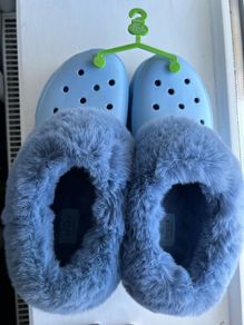 New Fluffy Crocs 8uk