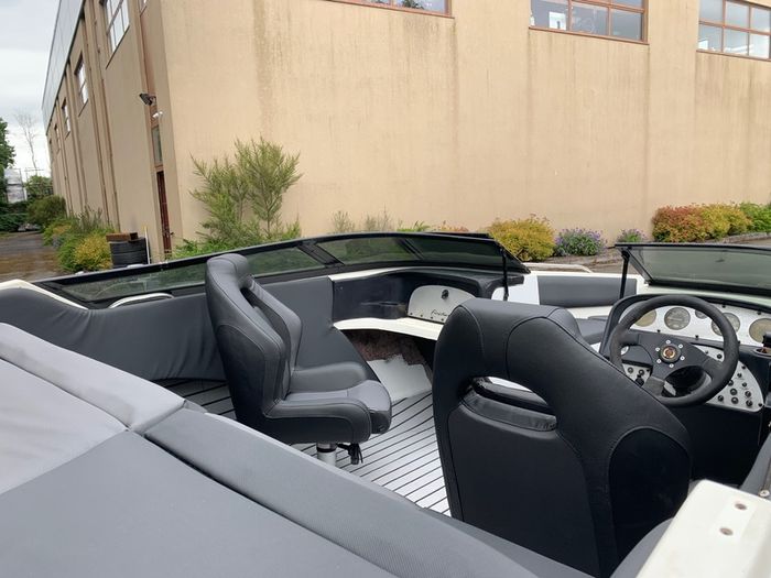 Celebrity 190 Speedboat