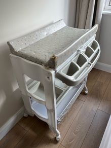 baby changing unit