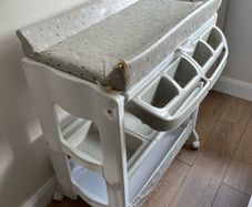 baby changing unit