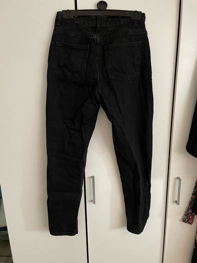 Black mom jeans
