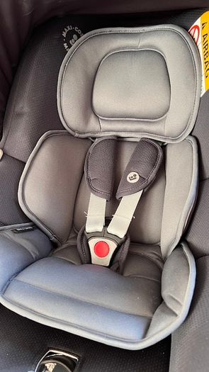Like-New Maxi-Cosi TINCA Car Seat in Black & Grey & universal ISOFIX Maxi-Cosi FamilyFix2 for Preemie, Newborn, Baby, Toddler - 2 Piece Bundle