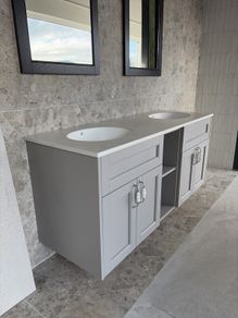 Twin basin vanity unit & mirrors