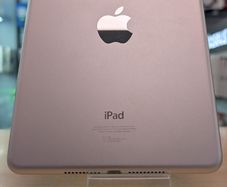 iPad Mini 4 Silver
