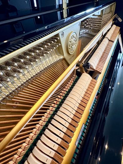 KAWAI K500 Upright Piano