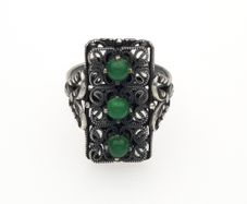 Vintage 900 Silver & Green Chalcedony Filigree Ring